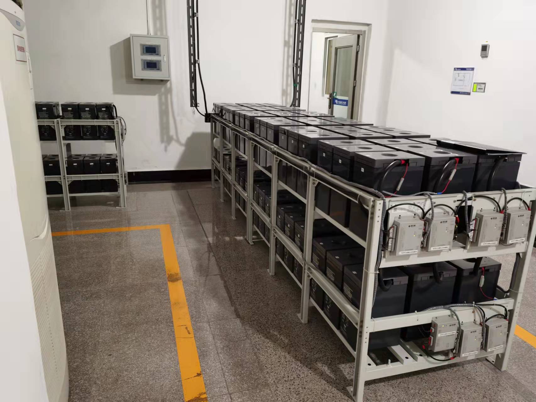 意昂ups电源如何根据主机功率和待机时间计算电池容量?